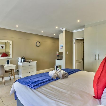 Firmont On Main Apartment Cape Town Luaran gambar